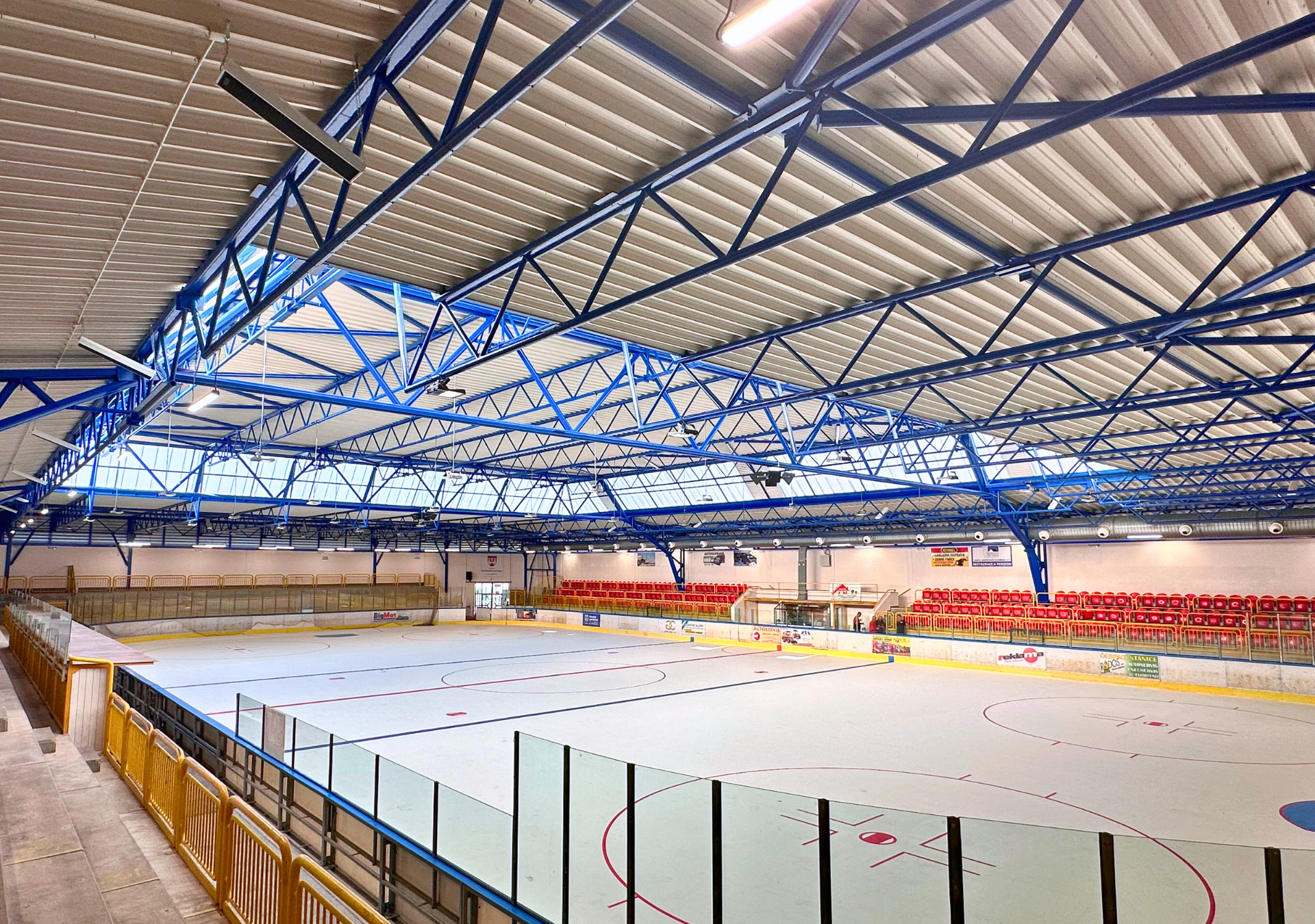 zimní stadion Dvůr Králové - výměna osvětlení